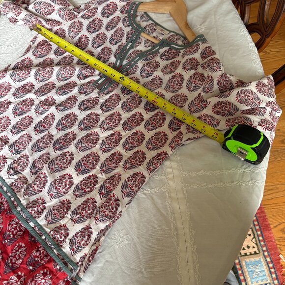 Tunic - Picture 2 of 3